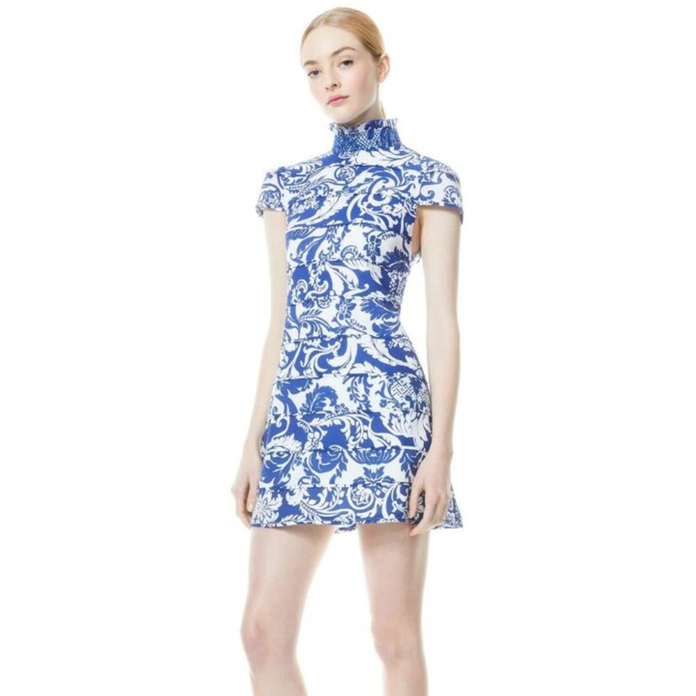 Alice + Olivia Blue Karisse Floral Smock Neck Tiered A-Line Mini Dress Size 6